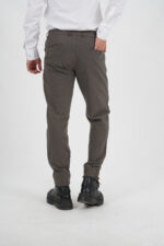 braune Jogger Chino Hose Pantello hintenansicht