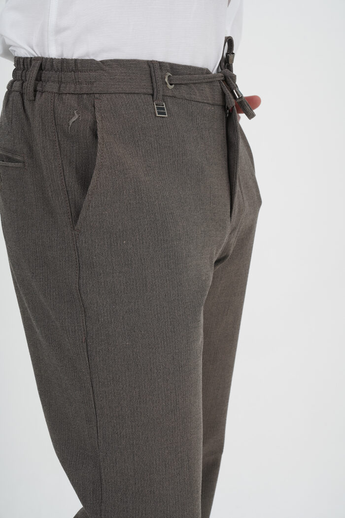 braune Jogger Chino Hose Pantello