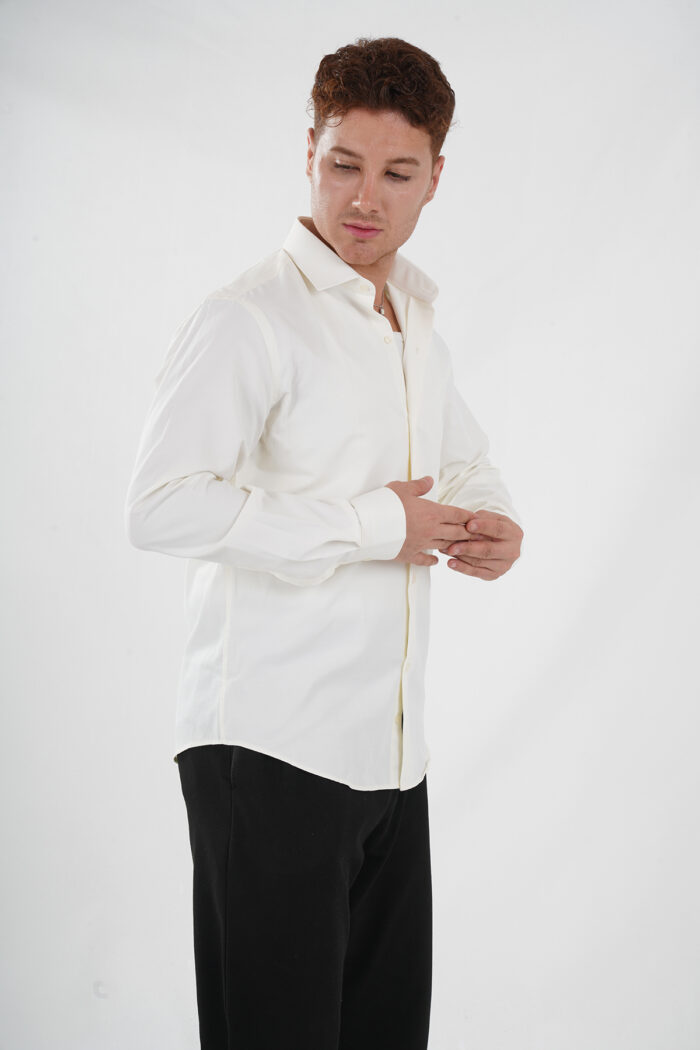 Elfenbein Hemd Kragen offen Pantello