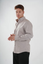 Taupe hemd linke Seite